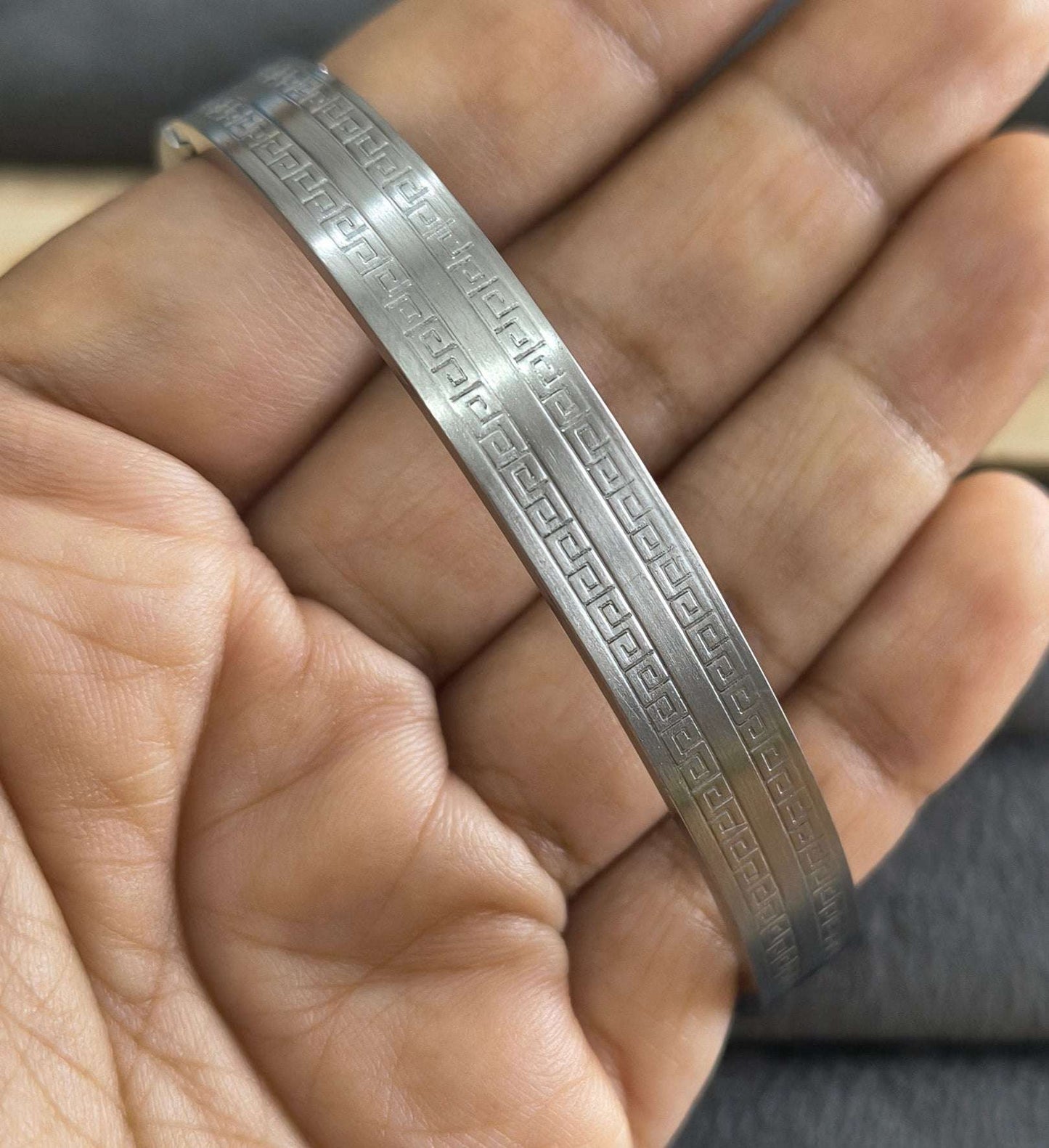 Antitarnish Men's Bracelet Silver Plated Linear Pattern