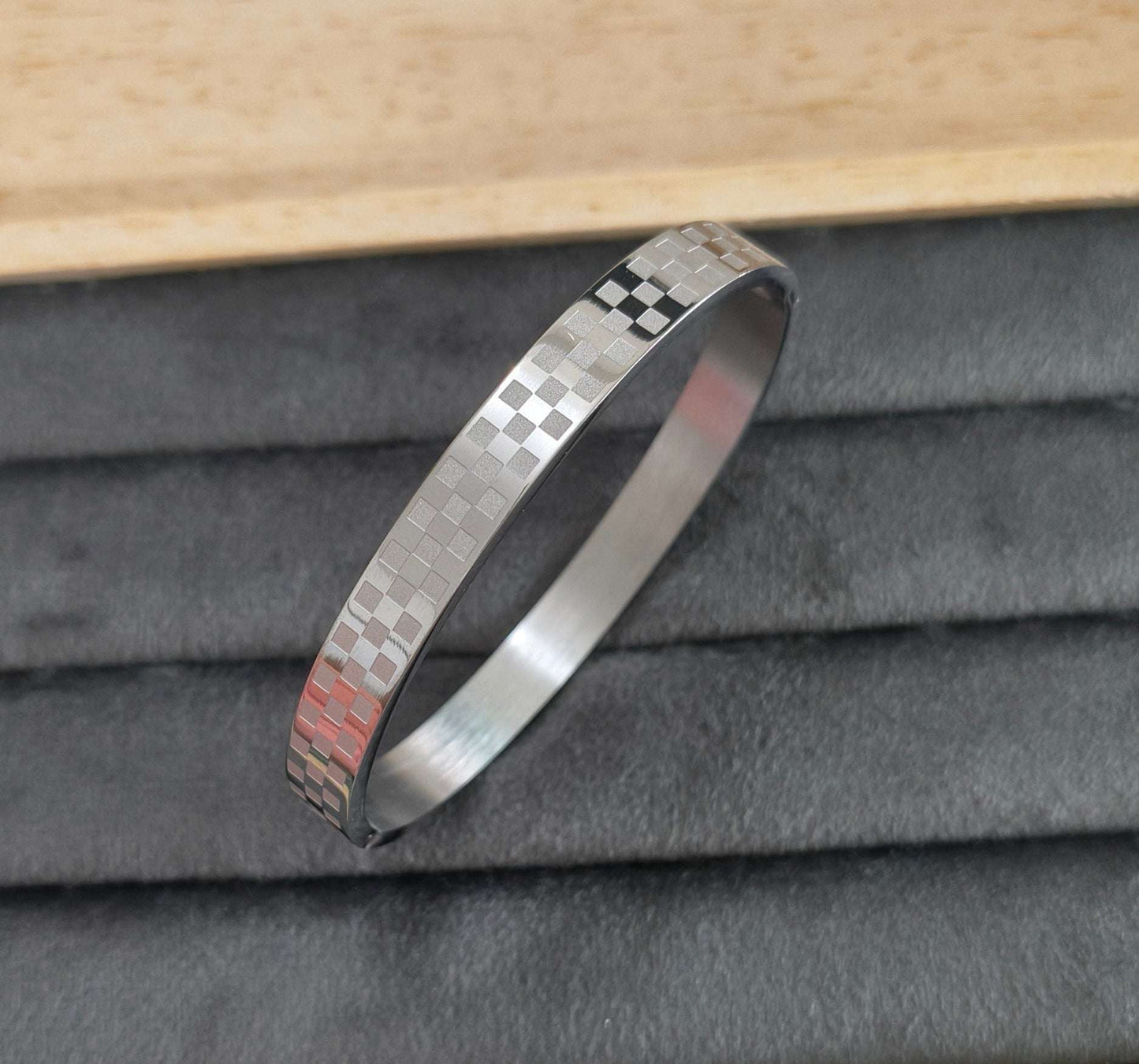 Antitarnish Men's Trendy Silver Bracelet 18K Gold Plated