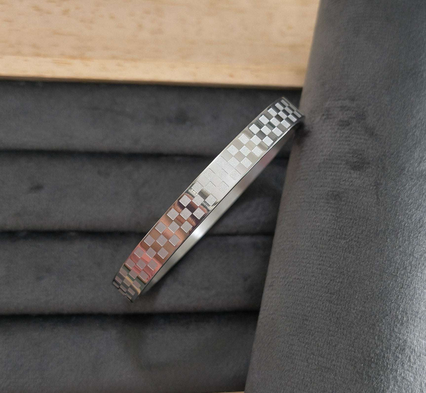 Antitarnish Men's Trendy Silver Bracelet 18K Gold Plated