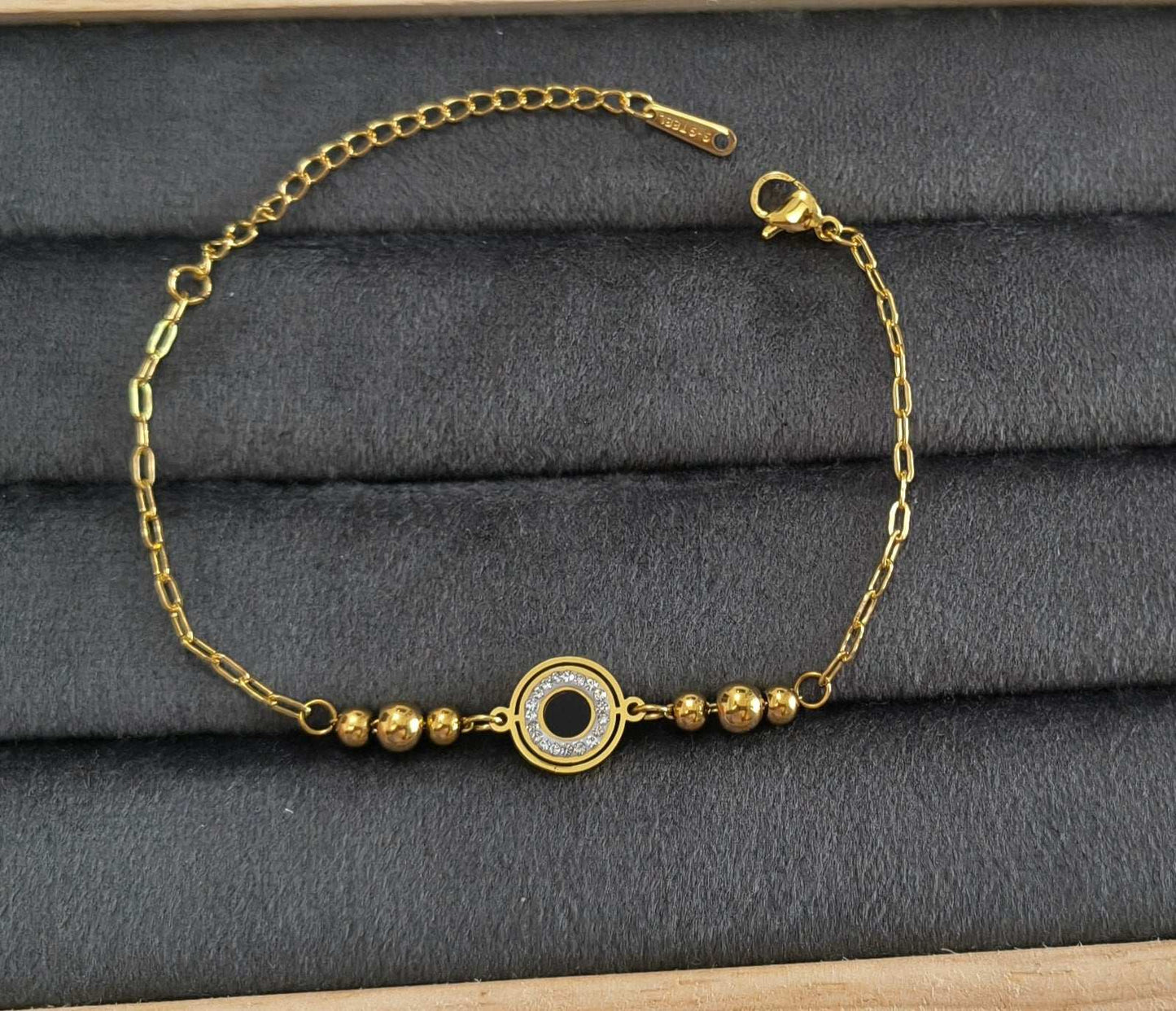 Antitarnish Round Charm Chain Bracelet 18K Gold Plated