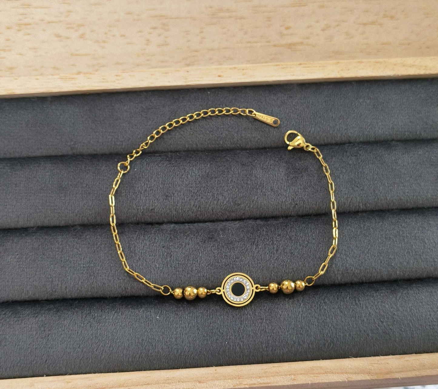 Antitarnish Round Charm Chain Bracelet 18K Gold Plated