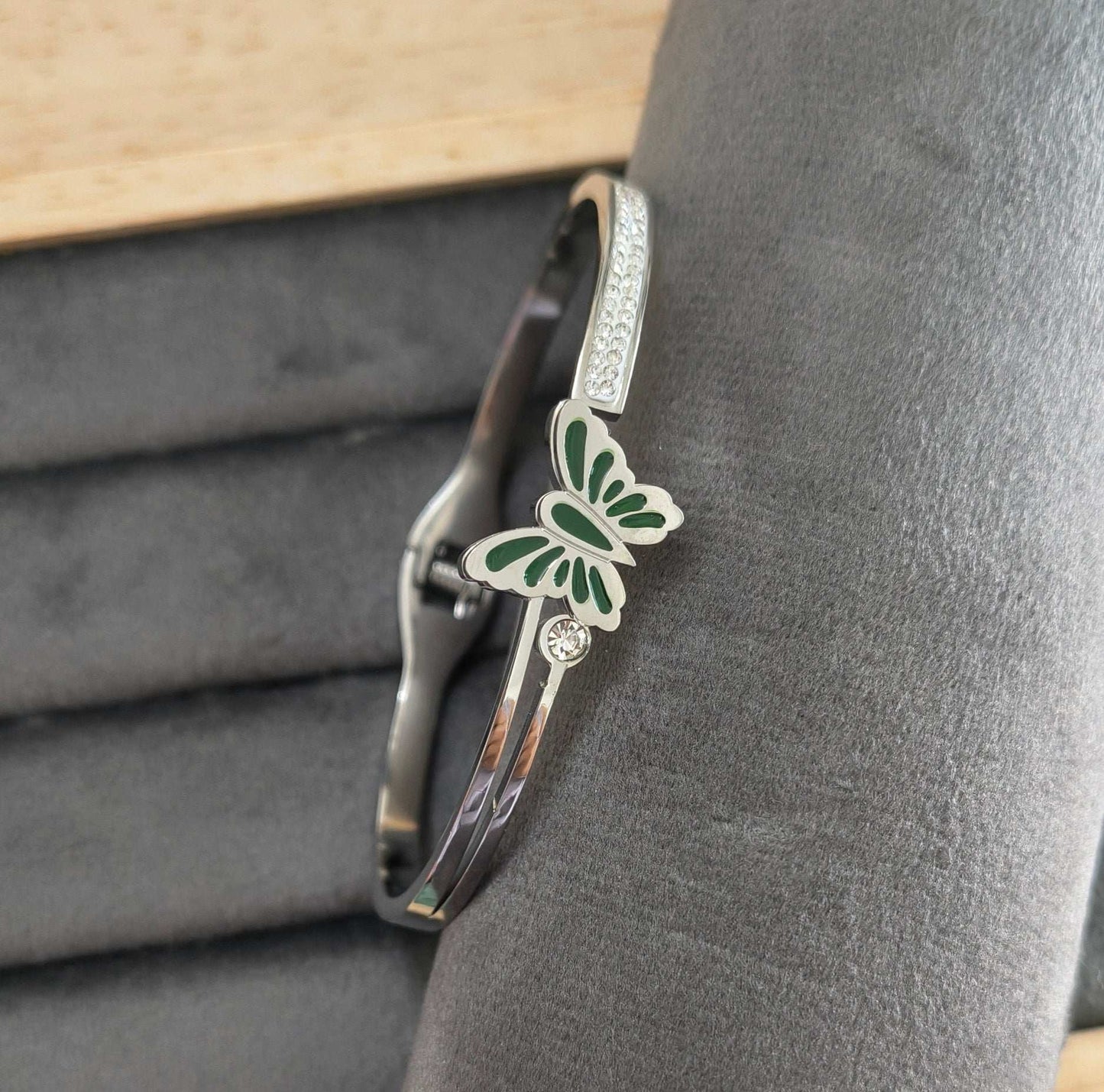 Antitarnish Silver Butterfly Emerald Green Charm Bracelet