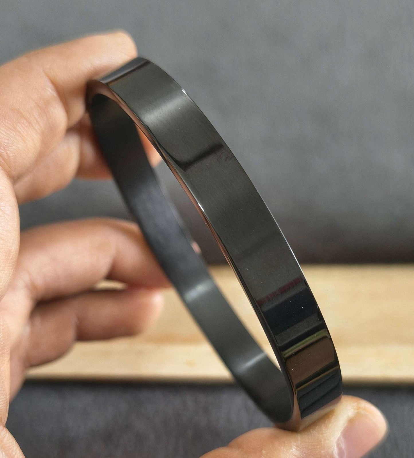 Antitarnish Silver Plated Plain Black Color Men's Bracelet