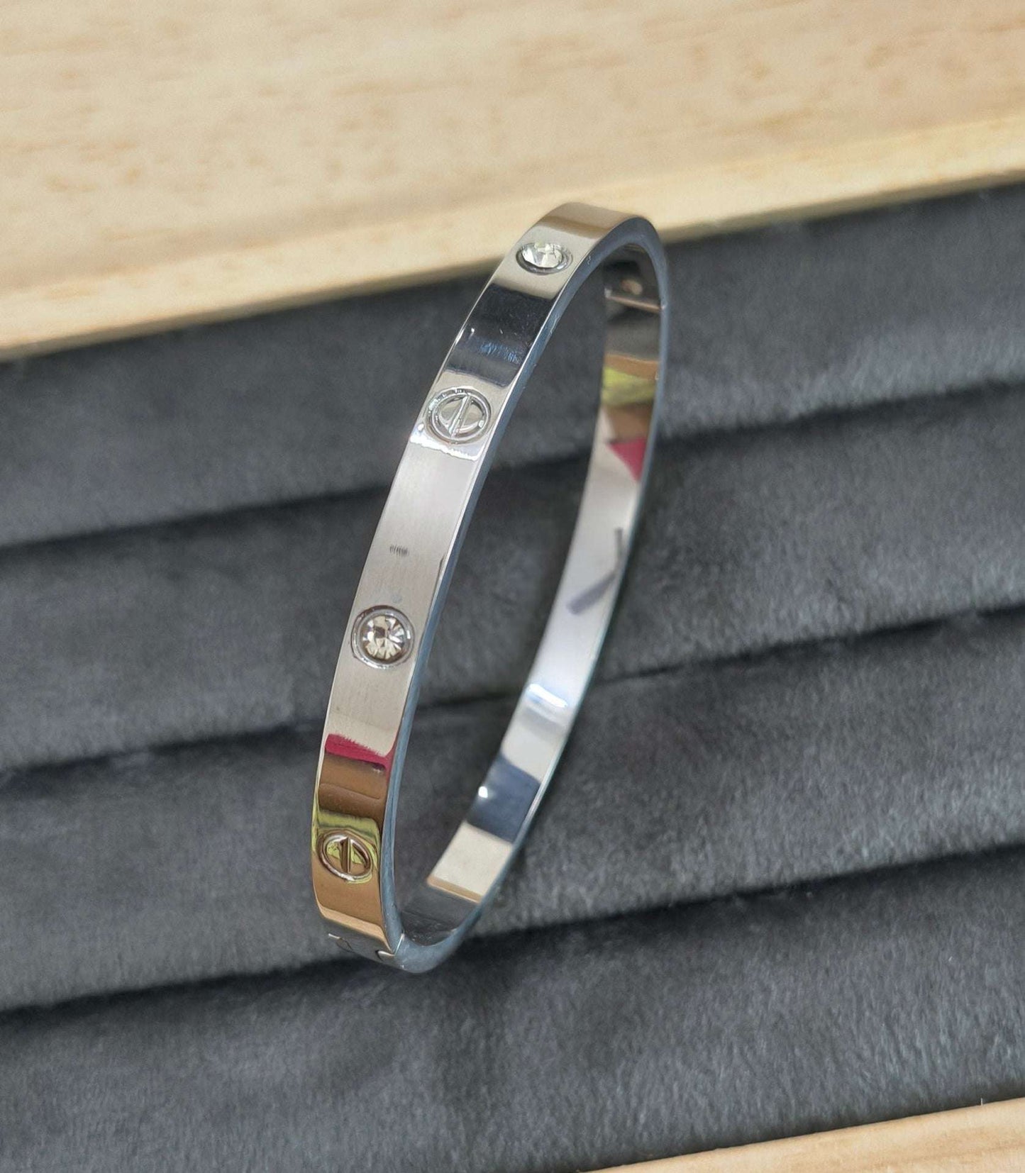 Antitarnish Silver Toned Timeless Love 18K Gold Plated Bracelet