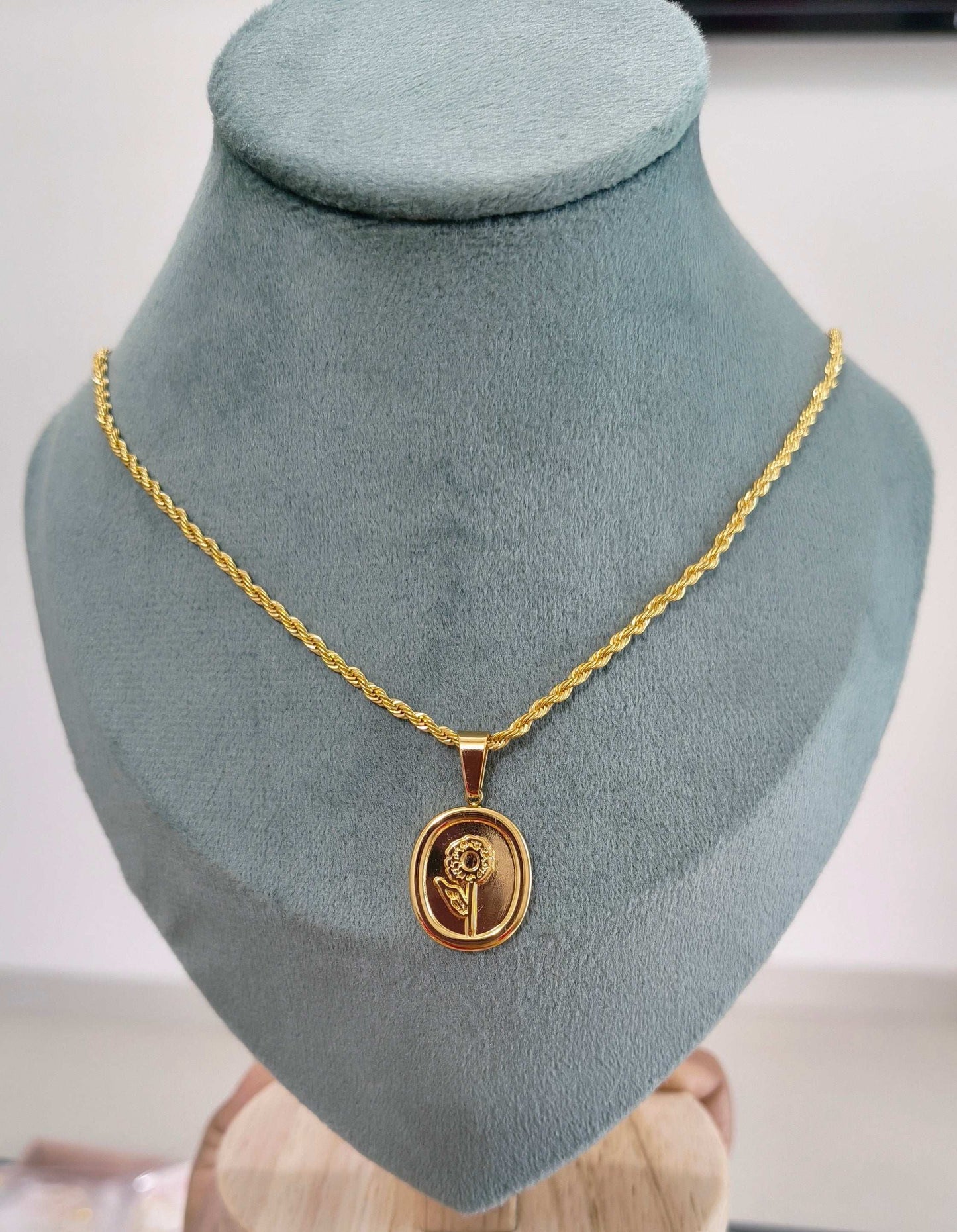 Antitarnish Solid Pendant Necklace 18K Gold Plated