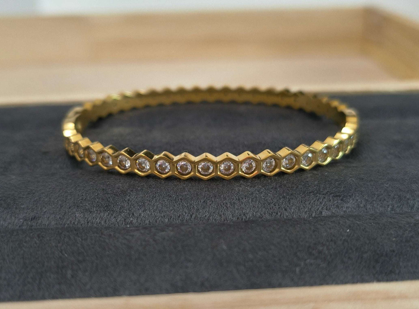 Antitarnish Stone Studded Honeycomb Bracelet 18K Gold Plated