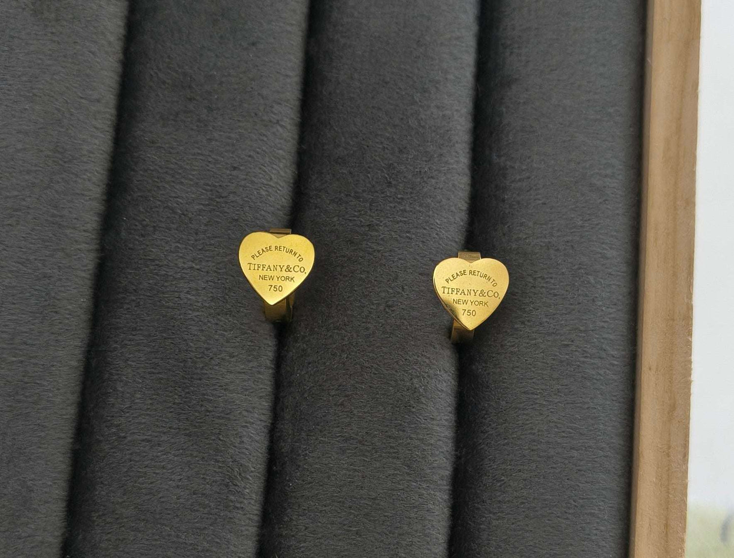 Antitarnish Tiny Engraved Heart Earrings 18K Gold Plated