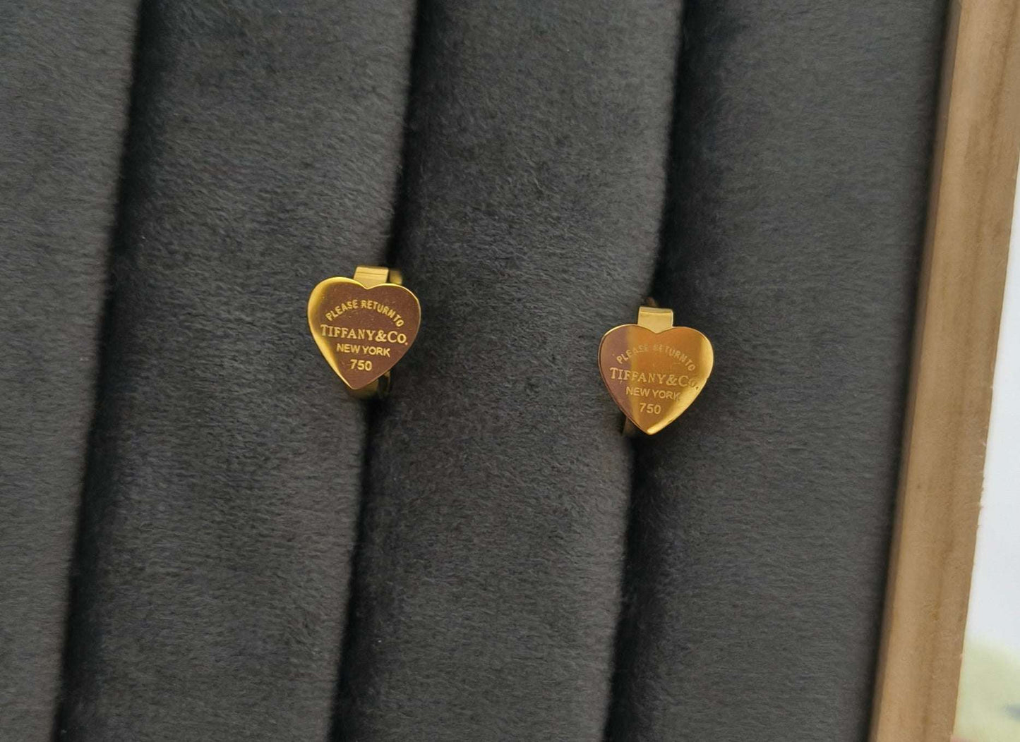 Antitarnish Tiny Engraved Heart Earrings 18K Gold Plated