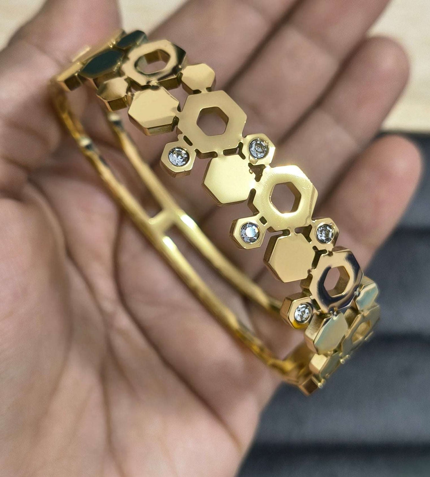 Antitarnish Trendy Honey Glow Bracelet 18K Gold Plated