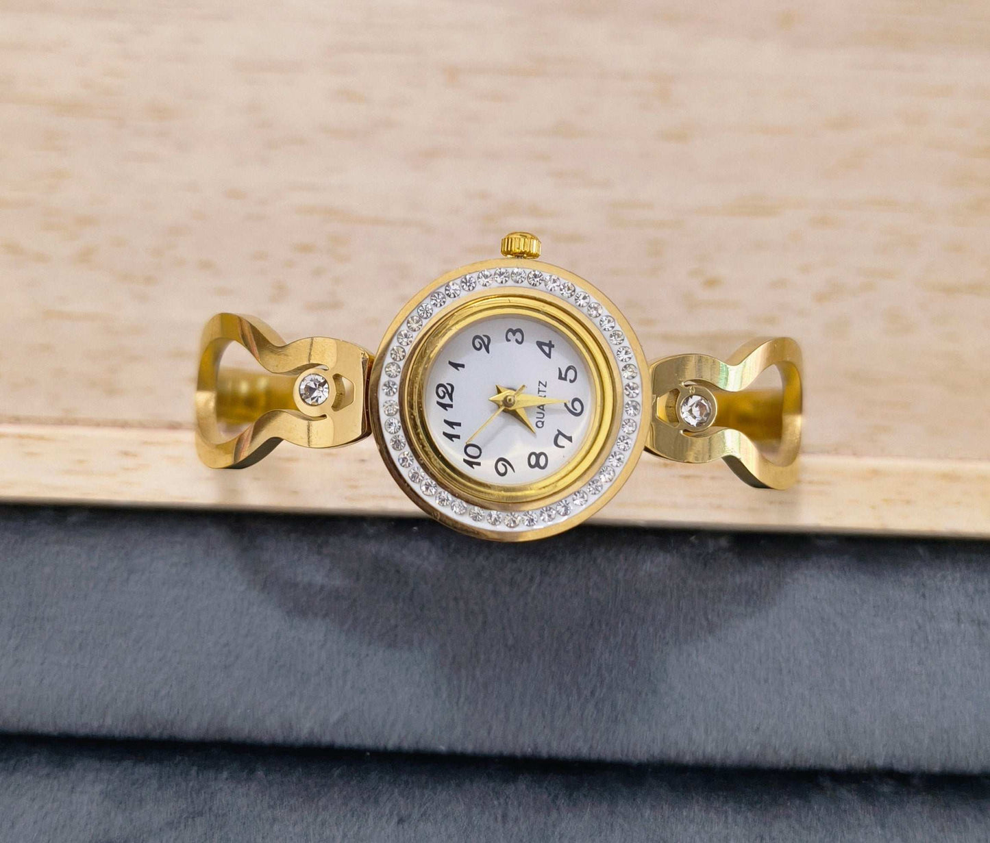 Antitarnish Two Stone Style Openable Bracelet Watch 18K Gold Plated