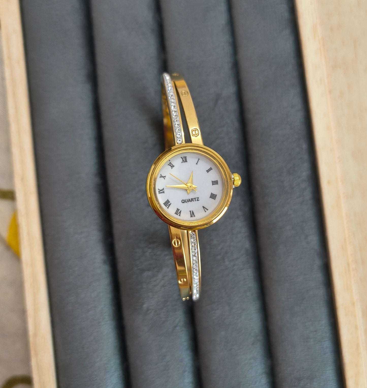 Antitarnish Cartier Style Openable Bracelet Watch 18K Gold Plated