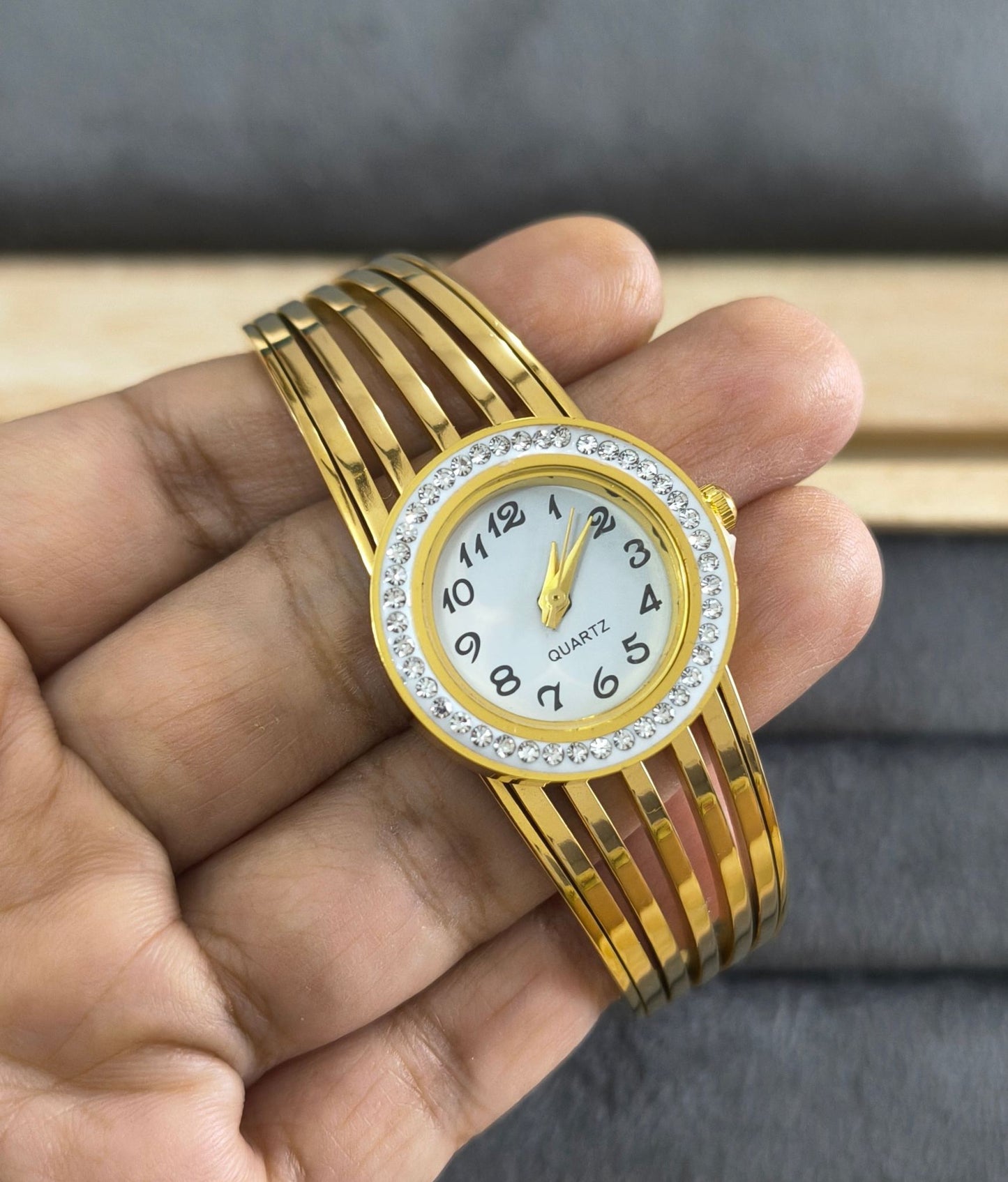 Antitarnish Dazzling Bracelet Wrist Watch 18K Gold Plated