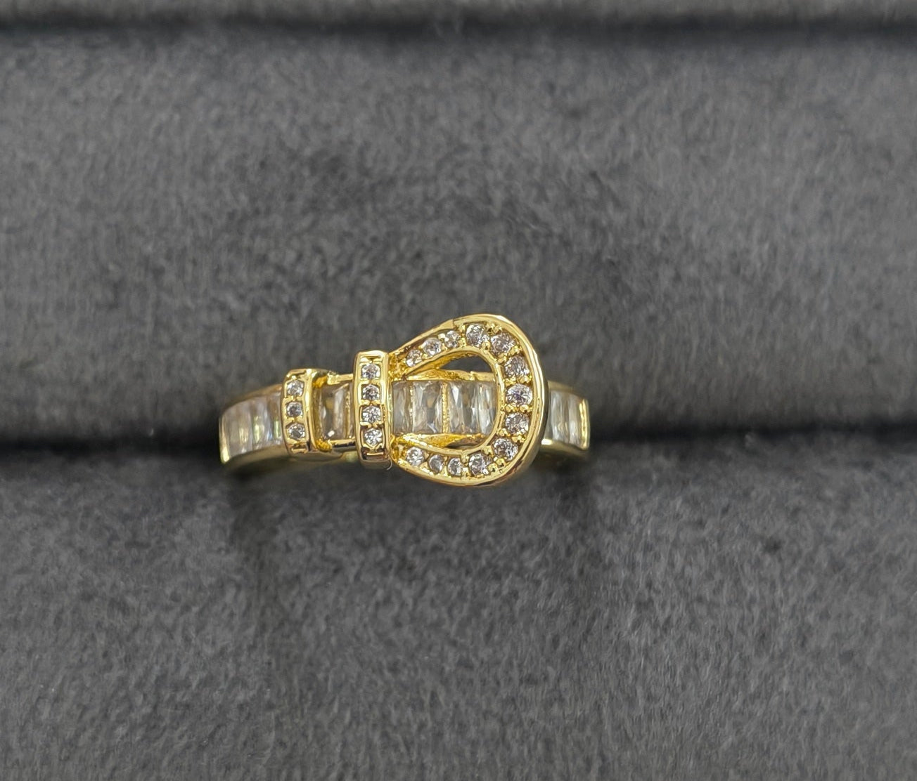 Antitarnish Dazzling Buckle Style Ring 18K Gold Plated