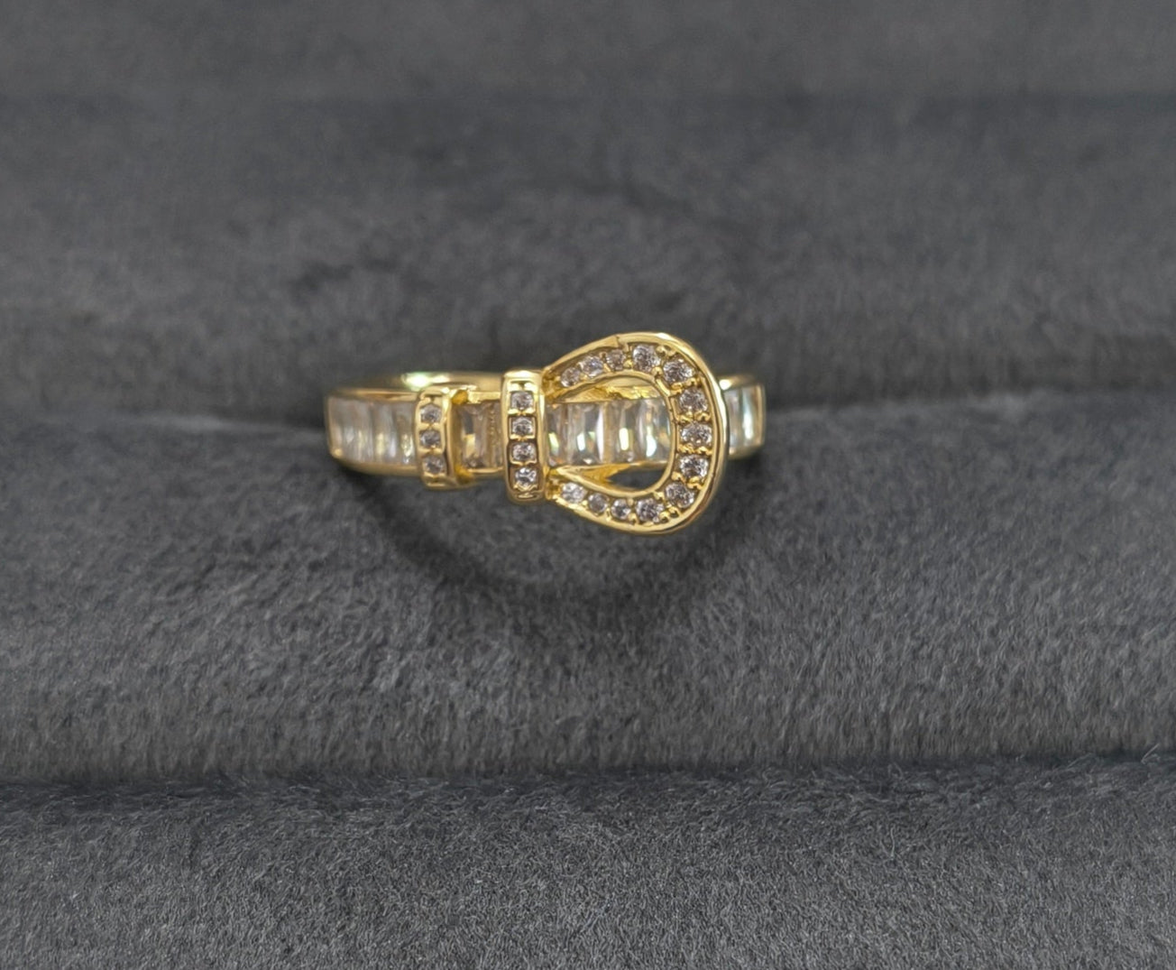 Antitarnish Dazzling Buckle Style Ring 18K Gold Plated