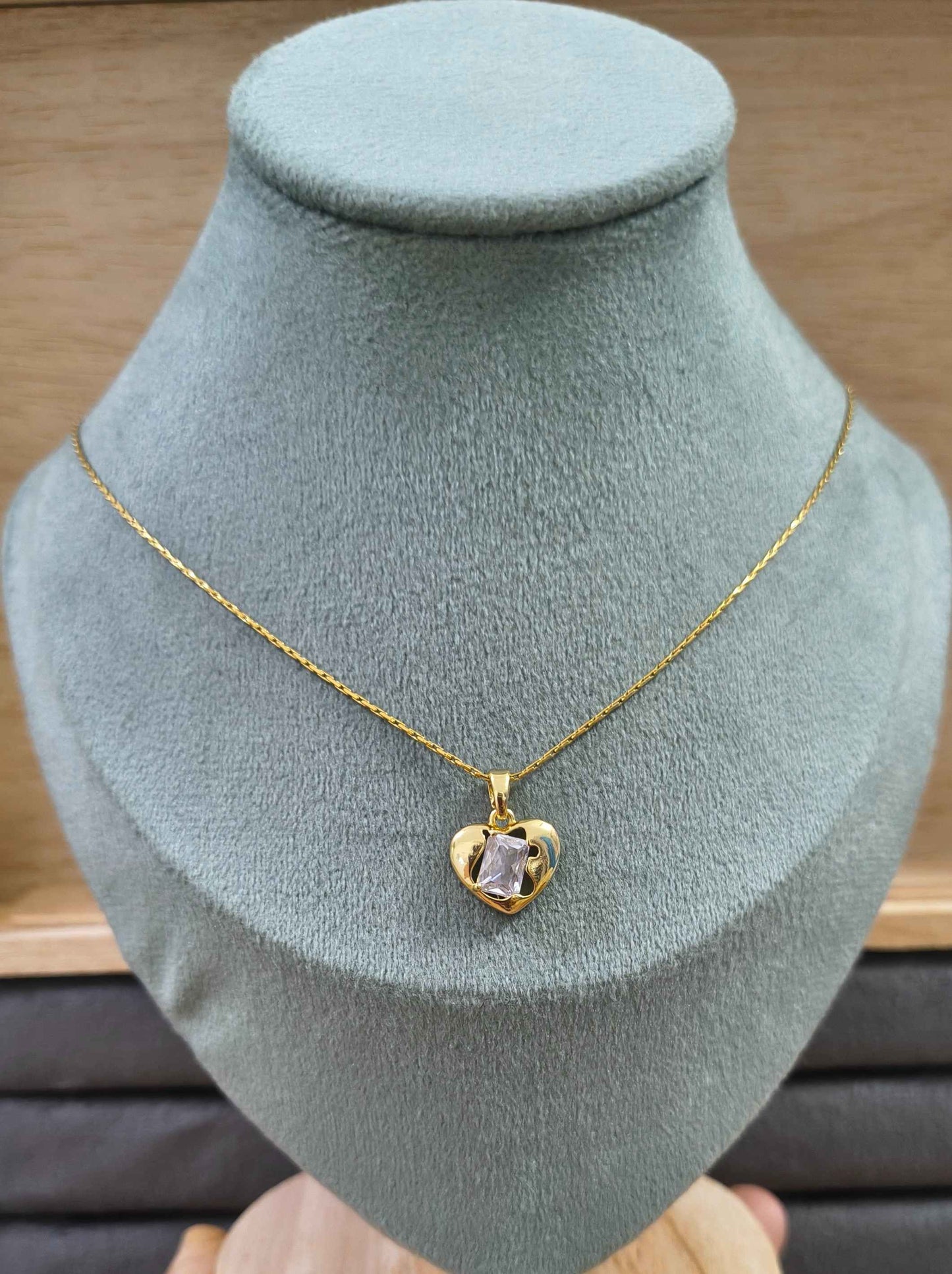 Antitarnish Diamond Heart Pendant Necklace 18K Gold Plated