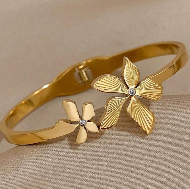 Antitarnish Double Flower Cuff Bracelet 18K Gold Plated