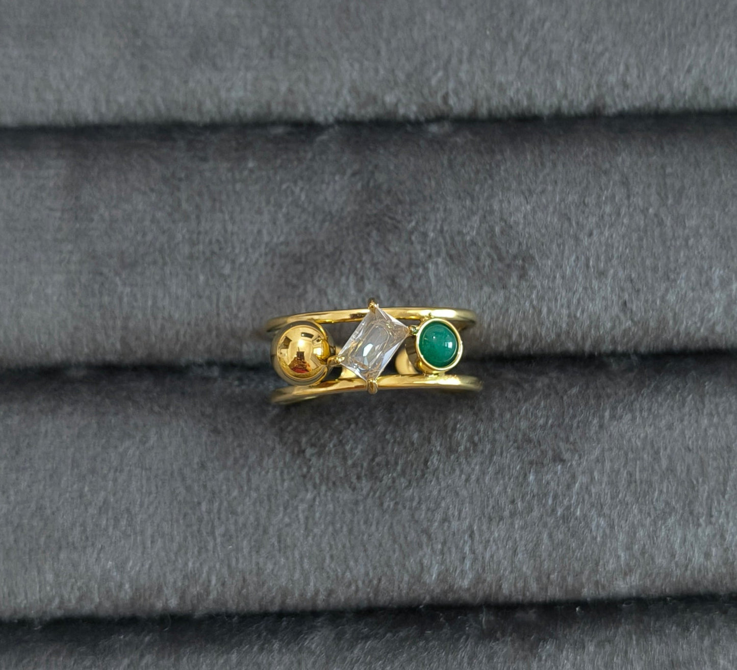 Antitarnish Emerald Bead and Diamond Ring 18K Gold Plated