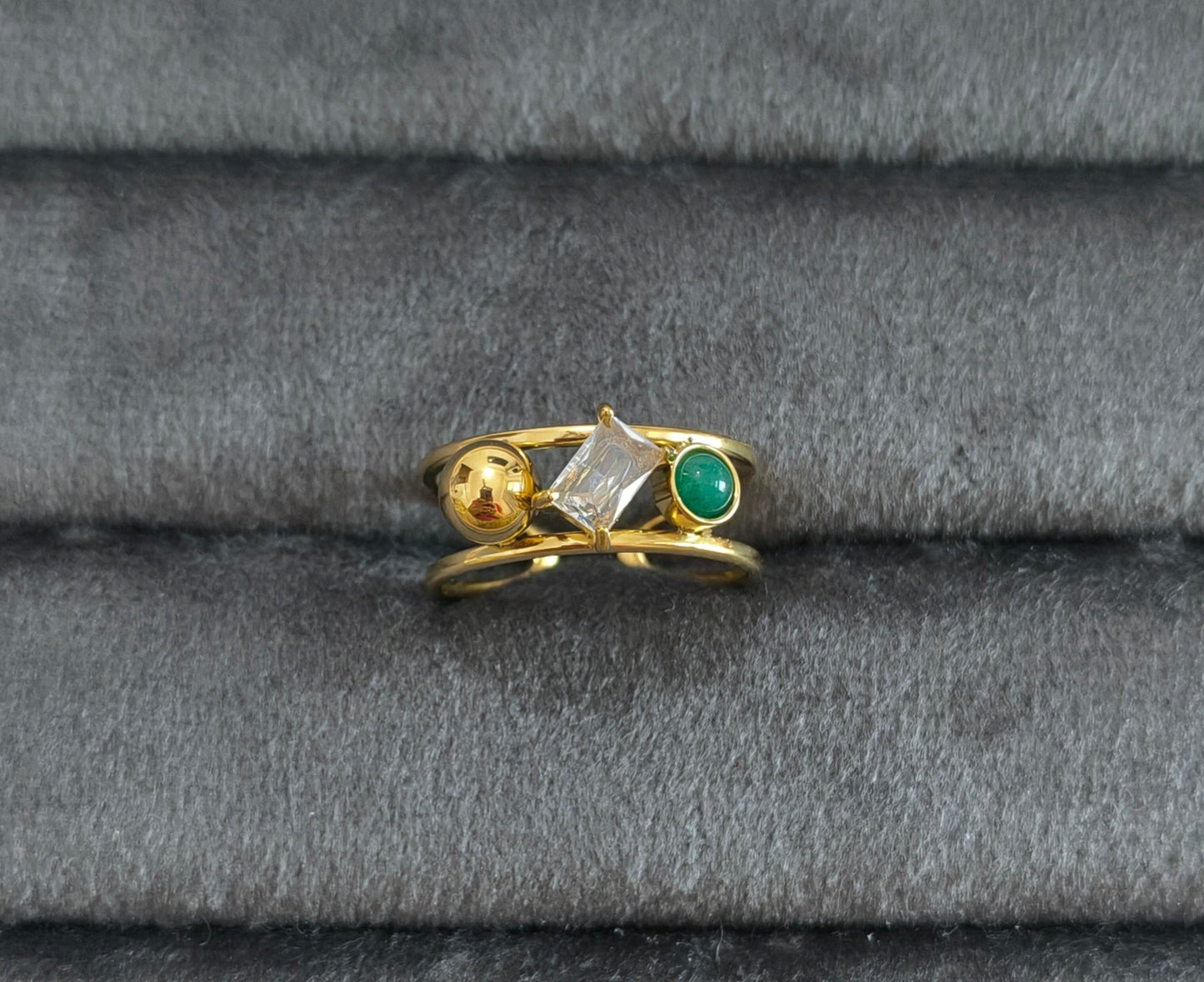 Antitarnish Emerald Bead and Diamond Ring 18K Gold Plated