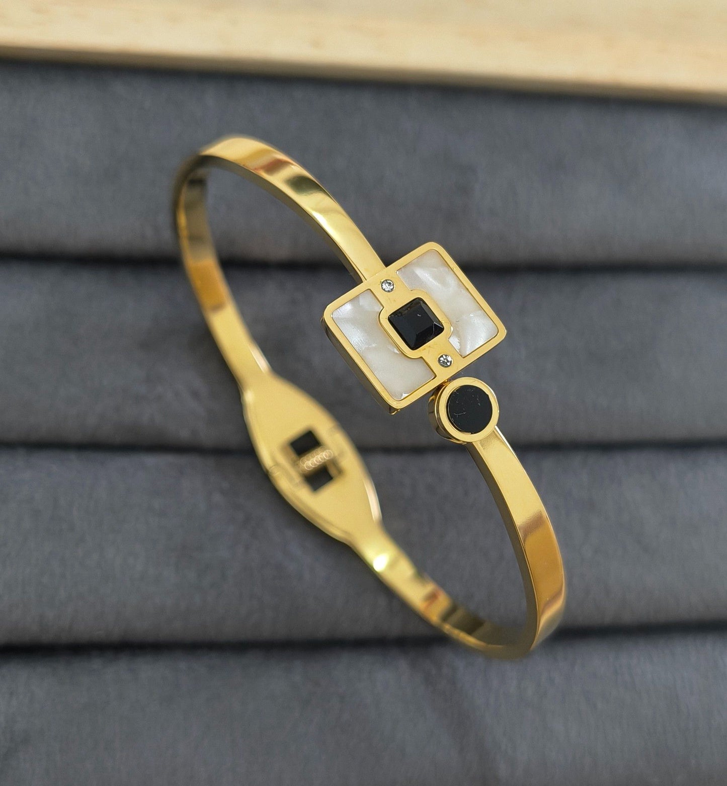 Antitarnish Geometric Shape Bracelet 18K Gold Plated