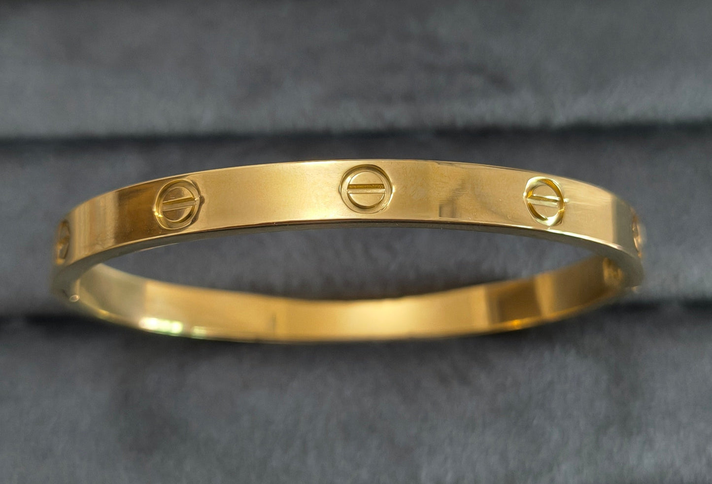 Antitarnish Golden Plain Timeless Love 18K Gold Plated Bracelet