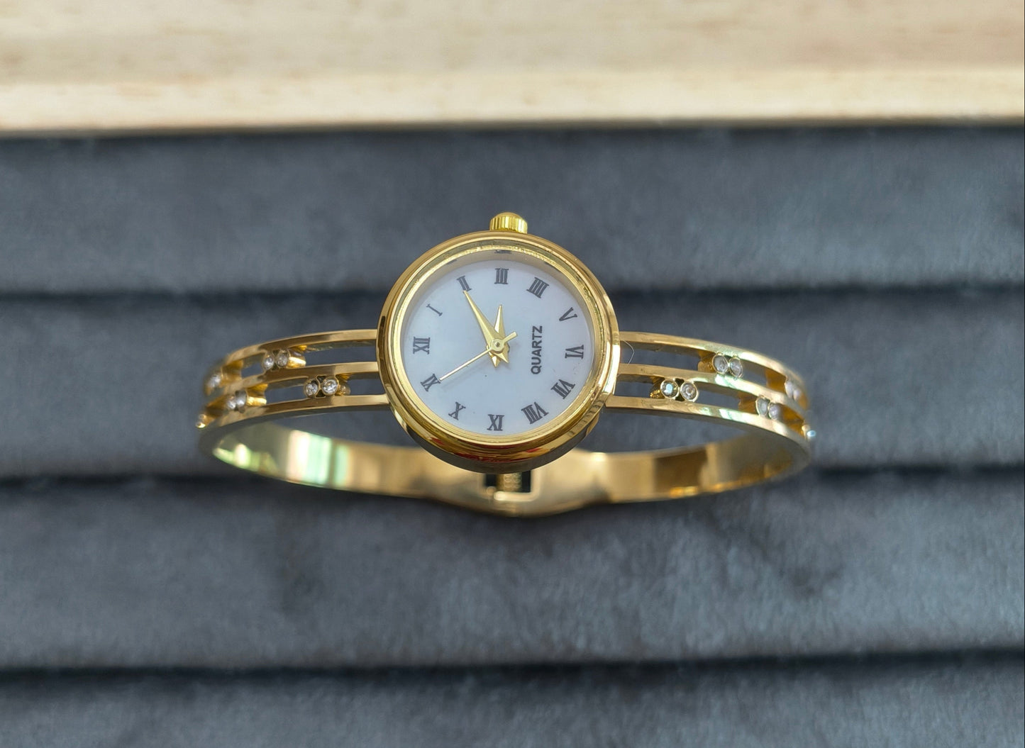 Antitarnish Stone Studded Stylish Openable Bracelet Watch 18K Gold Plated