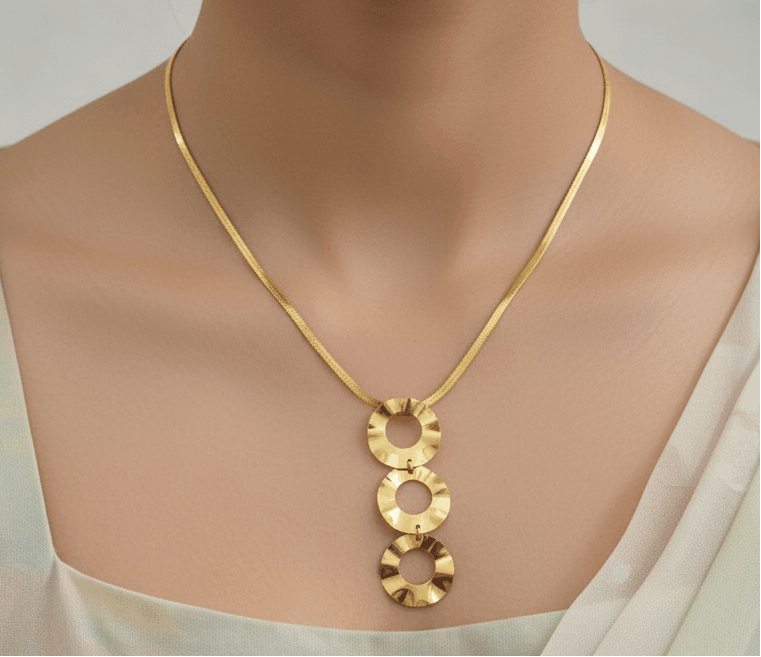 Antitarnish Triple Circle Pendant Snake Chain Necklace
