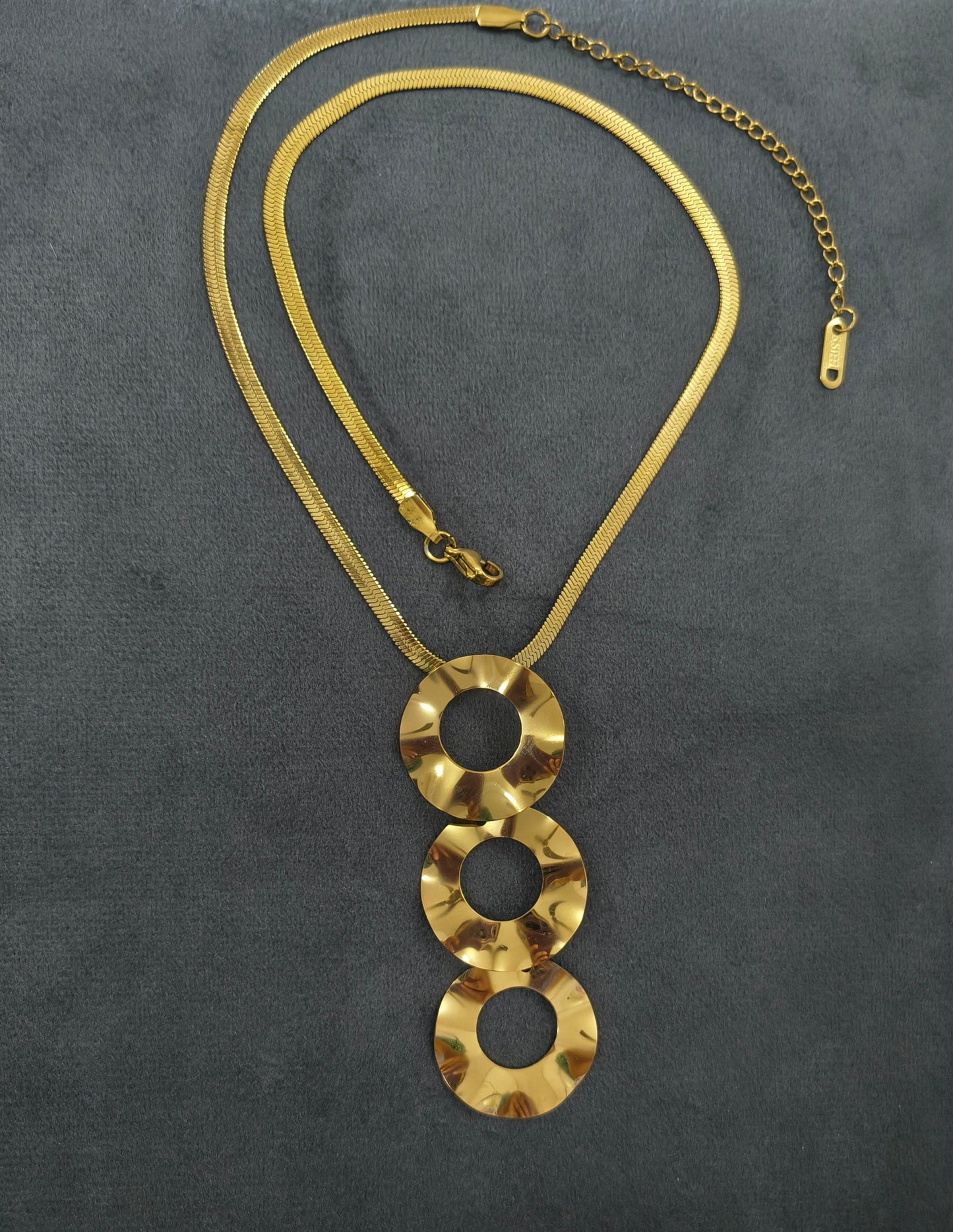 Antitarnish Triple Circle Pendant Snake Chain Necklace