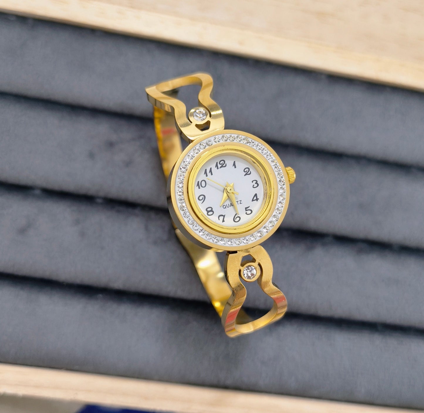 Antitarnish Two Stone Style Openable Bracelet Watch 18K Gold Plated