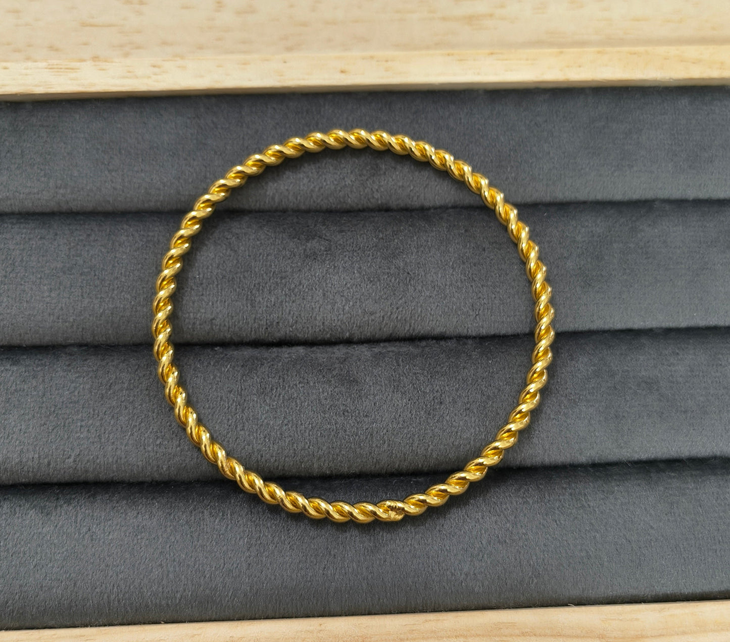 Antitarnish Unisex Twisted Design Kada Bangle 18K Gold Plated