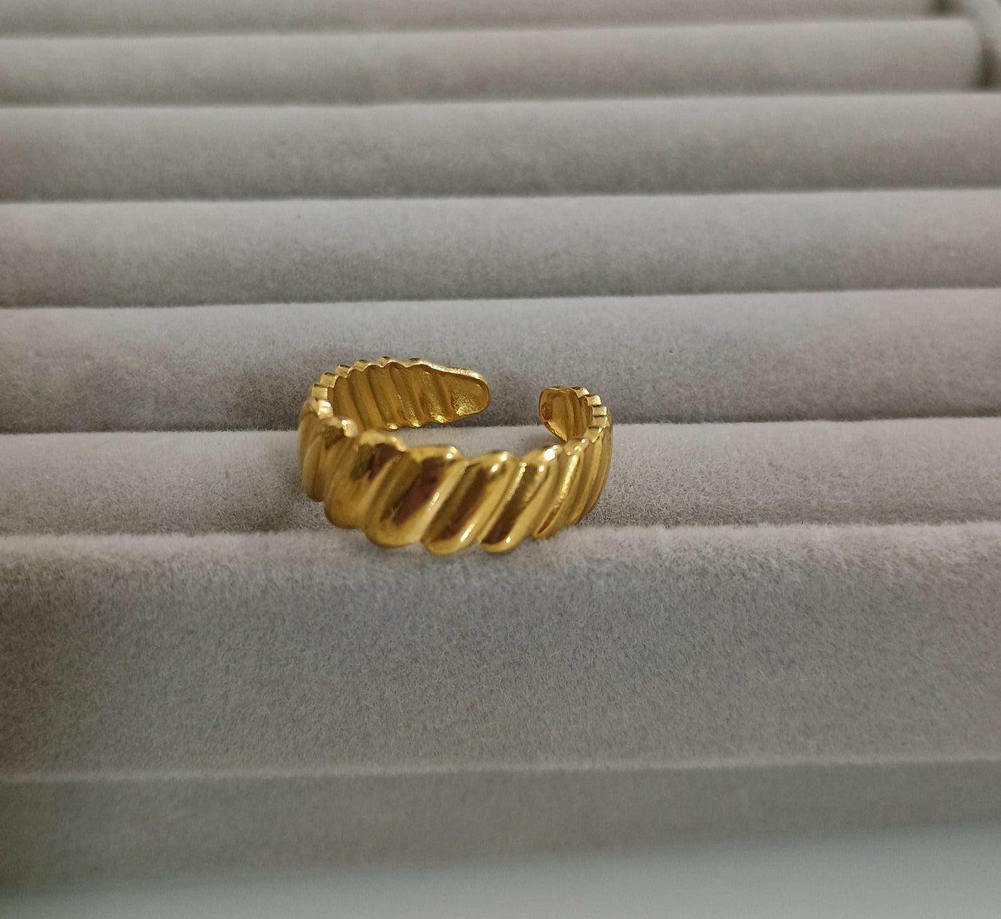 Classic Spiral Style Adjustable 18K Gold Plated Ring
