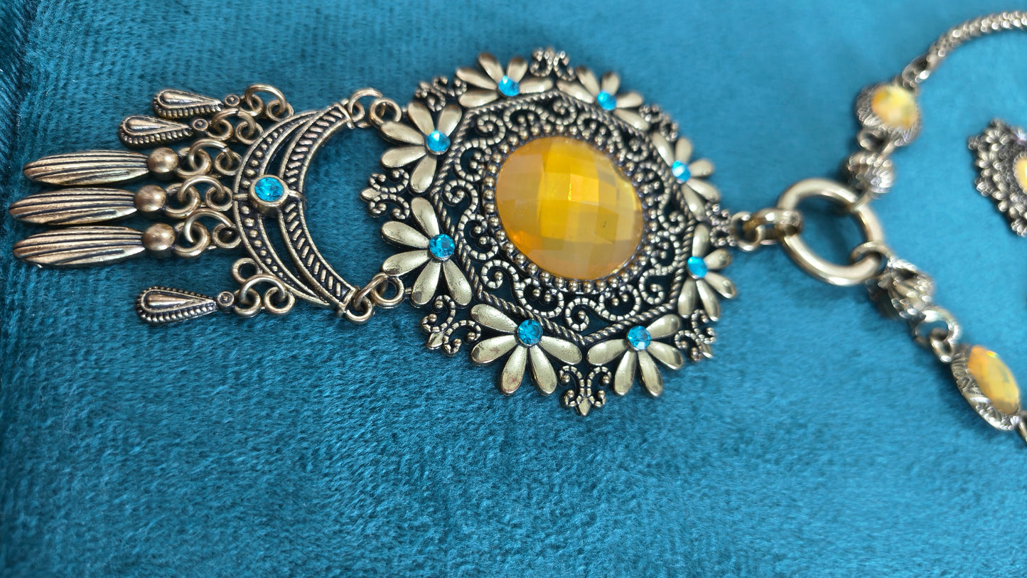 Classic Vintage Gold Toned Bohemian Necklace With Earring