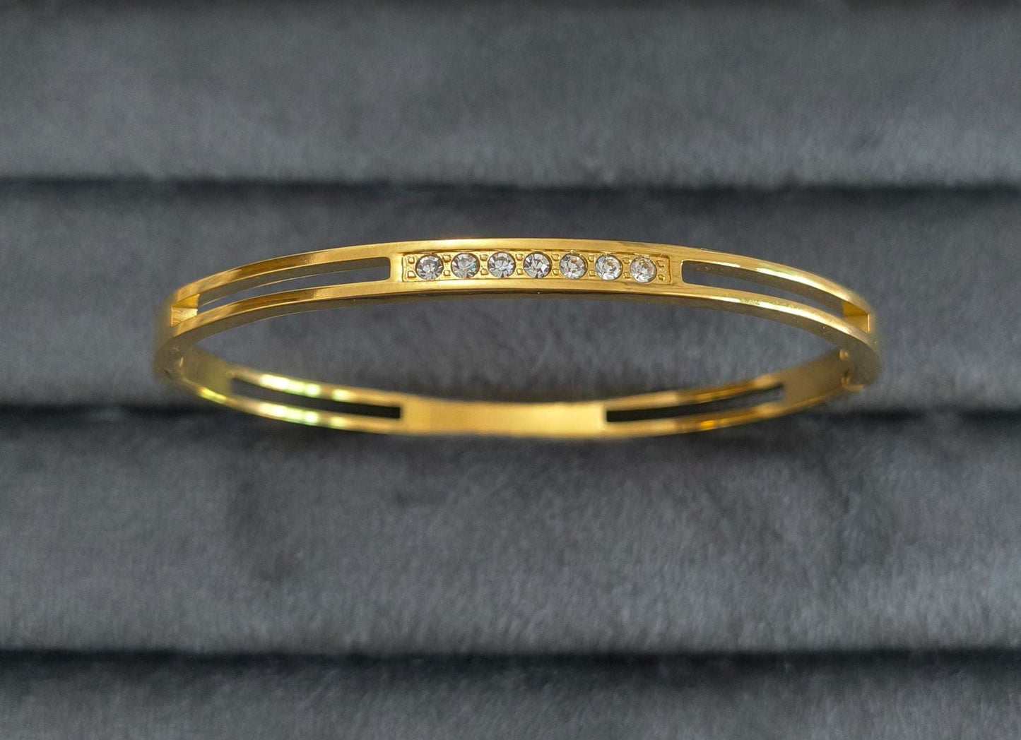 Dainty Fashionable Stone Studded 18K Gold Plated Bracelet