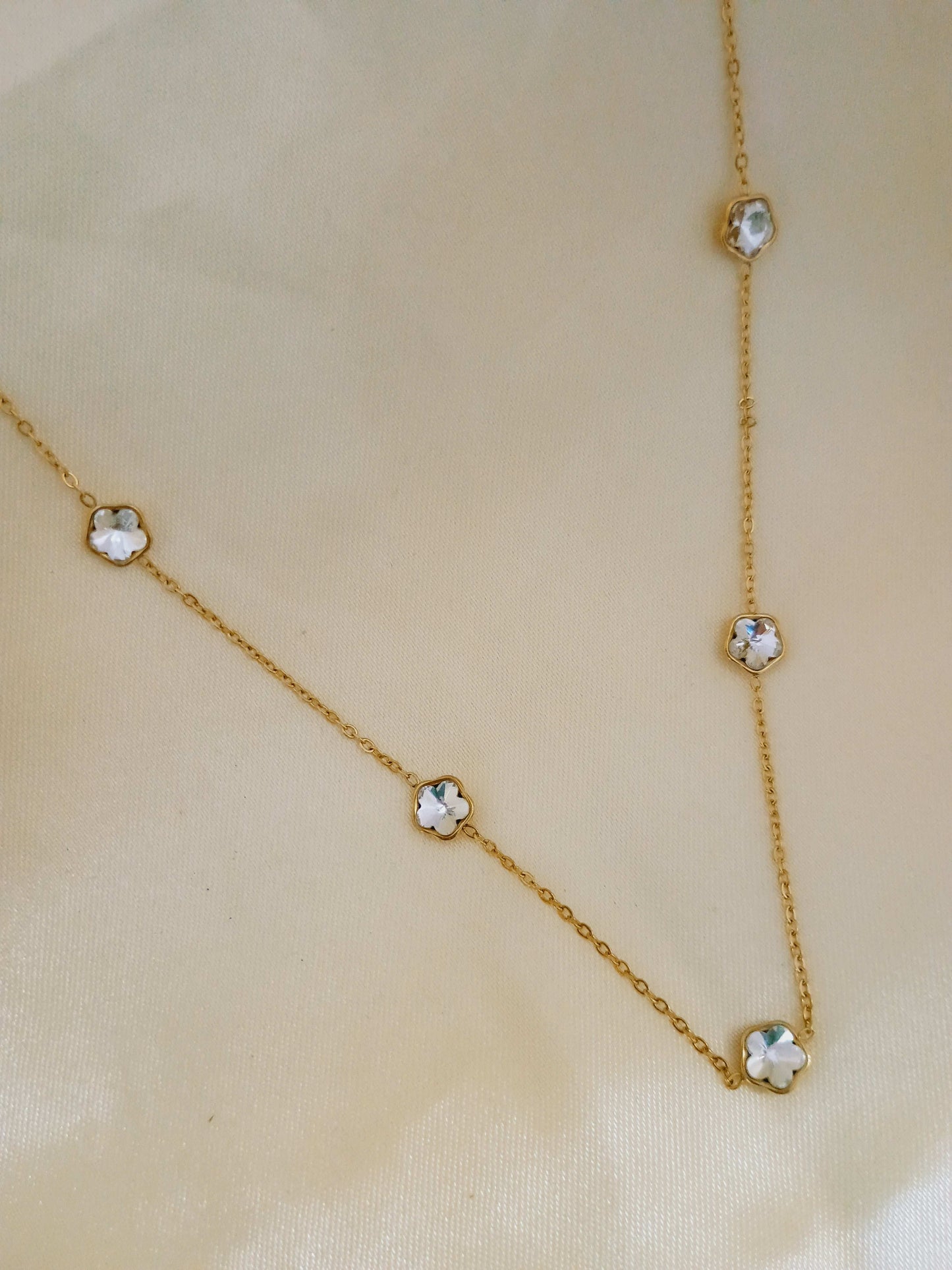 Anti Tarnish Floral Diamond Studded Necklace - Buy Online Now