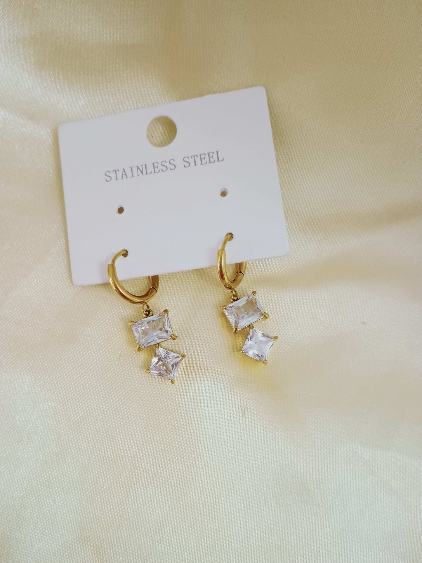 Anti tarnish Diamond Crystal Earrings Zig Zag - Urban Era Jewel