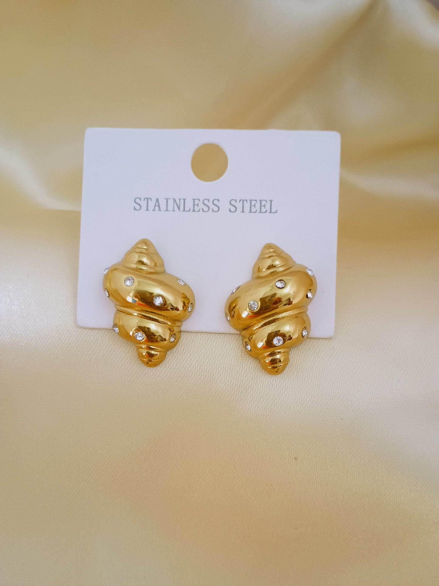 Anti tarnish Premium Diamond Stone Studded Shell Earrings Stud 18k Gold PVD Plated - Urban Era Jewel