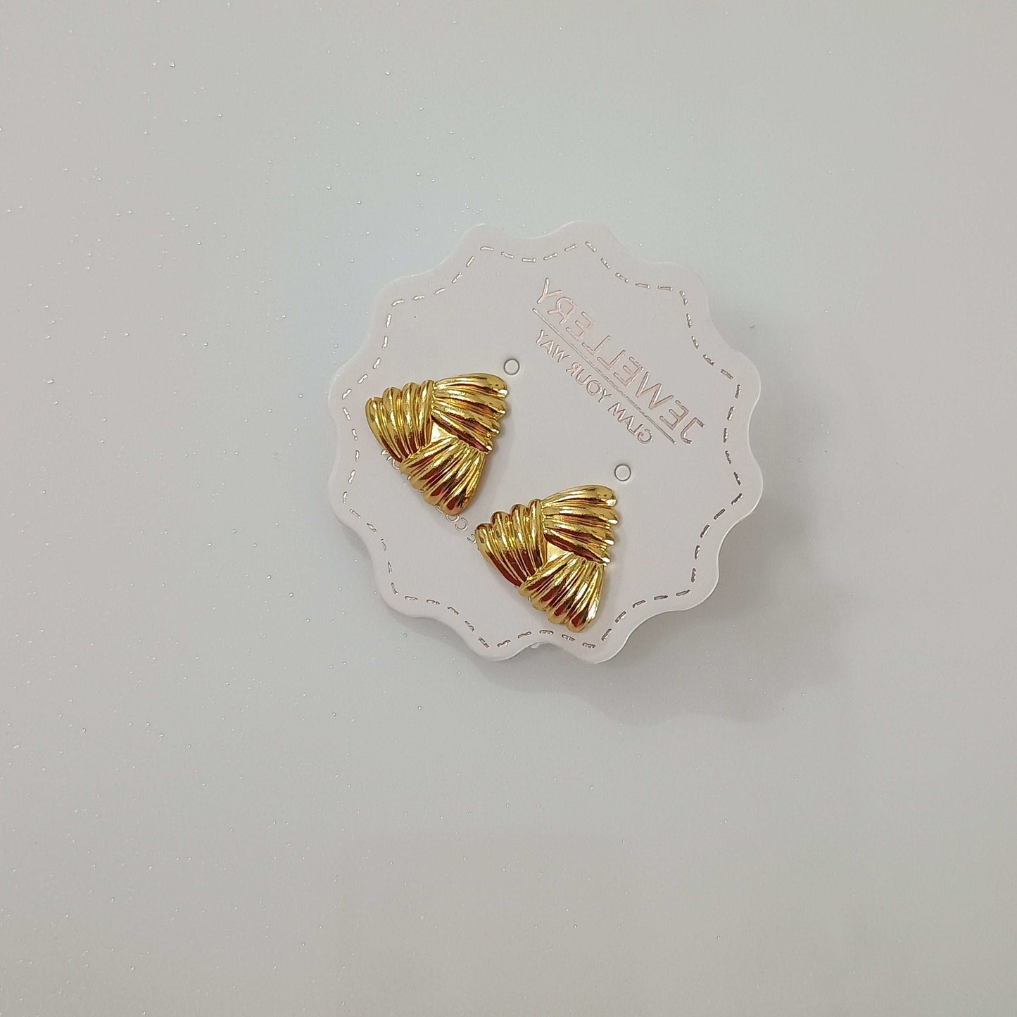 Premium Antitarnish Gold Triangle Swirl Earrings Studs 18k Gold PVD Plated - Urban Era Jewel