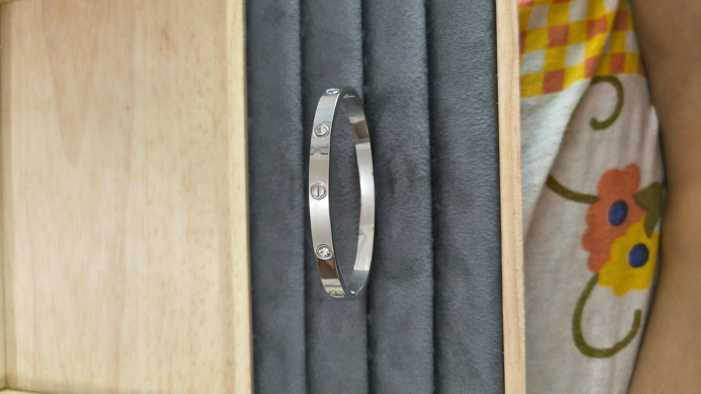 Timeless Love 18K Gold Plated Bracelet