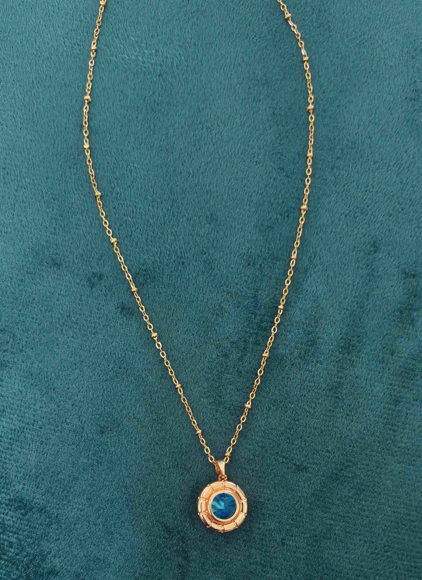 Anti Tarnish Seven Stone Changeable Round Pendant Necklace