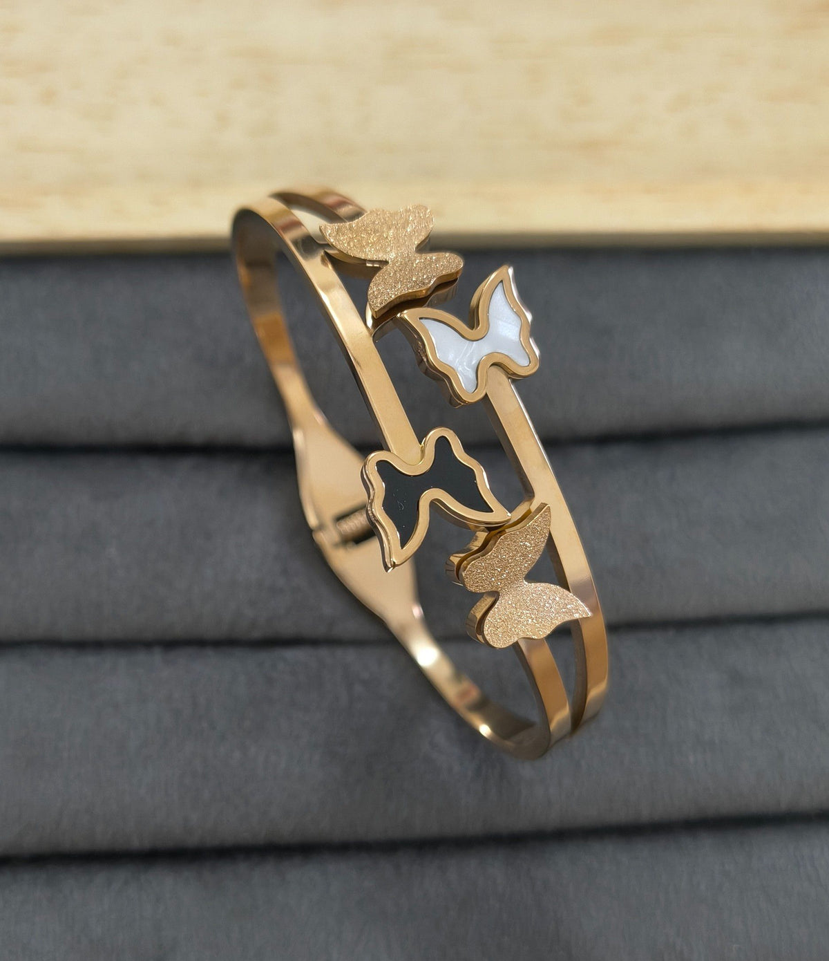 Anti Tarnish Butterfly Charms Bracelet 18K Gold Plated