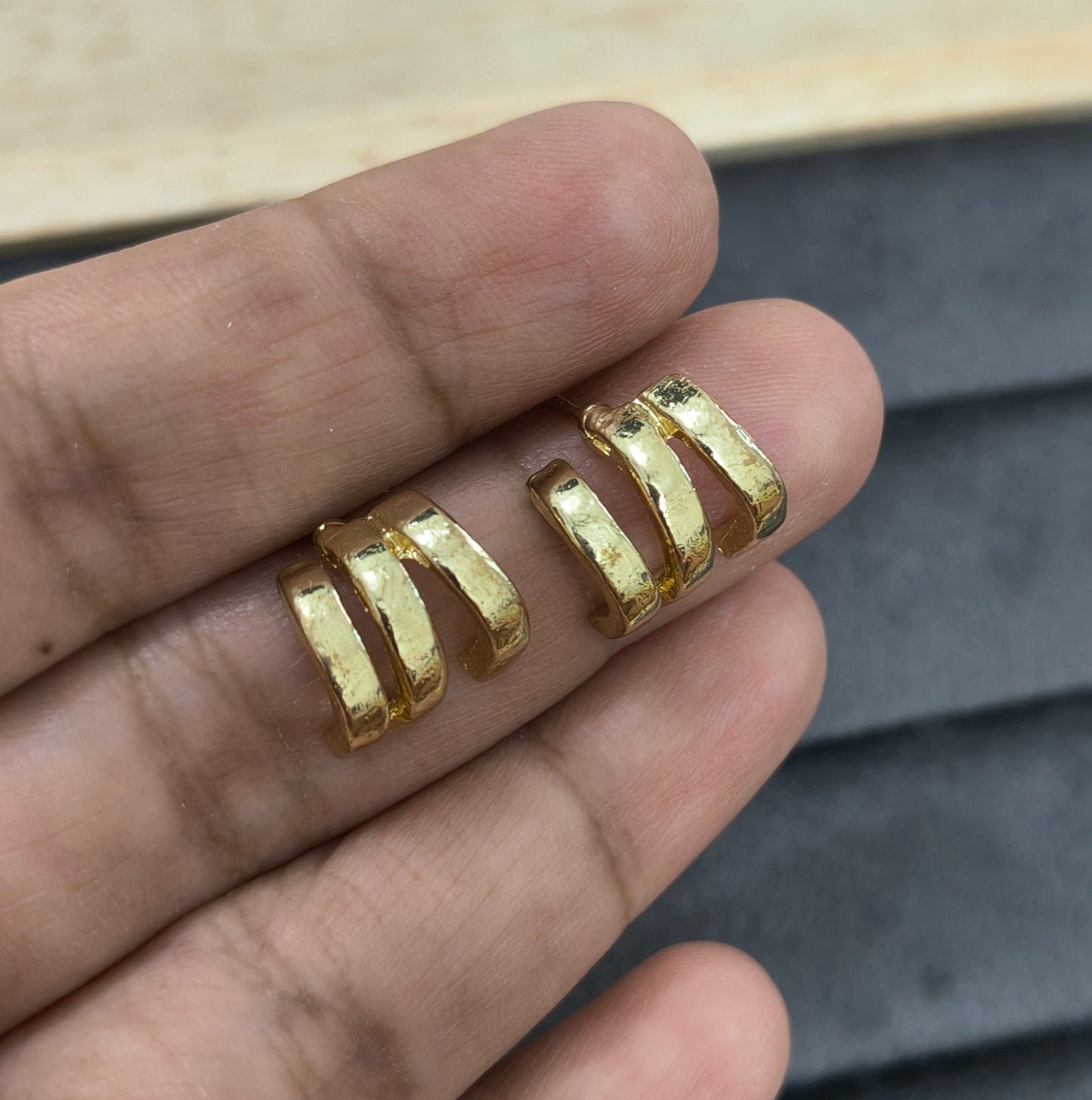 Korean Claw Shape Ear Stud Earrings For Women