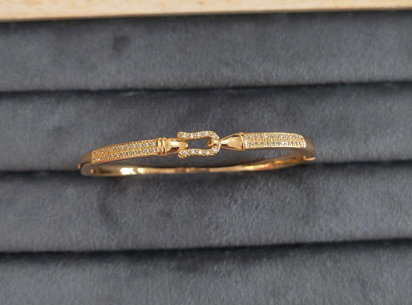 Rosegold Flip Lock Shape Bracelet Bangle Gold Plated