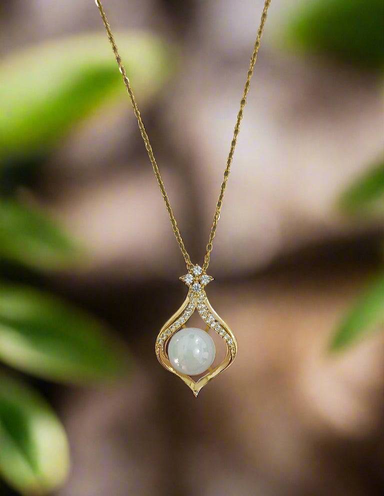 Stone Studded Fresh Water Pearl Necklace 18K Gold Plated