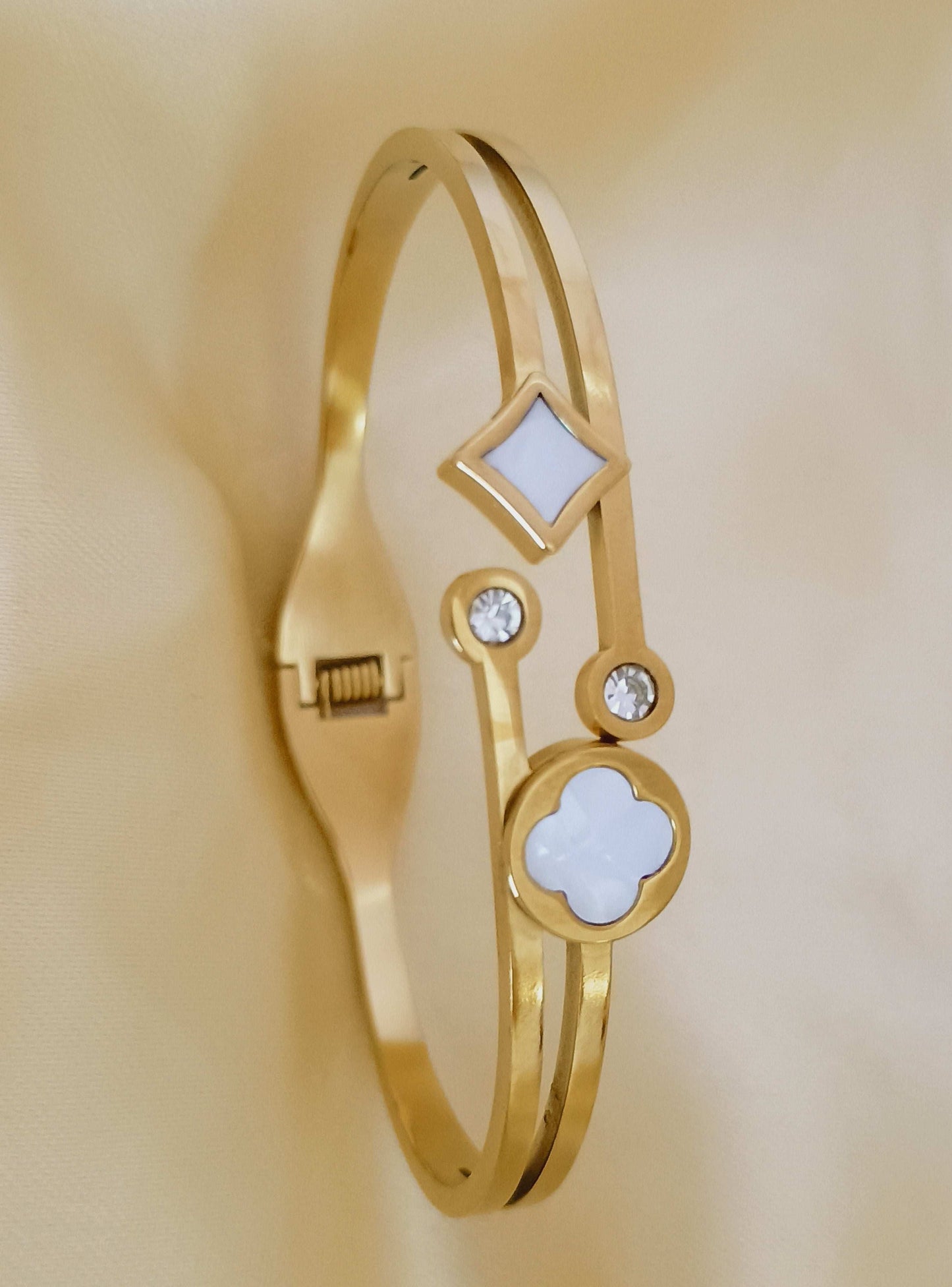 Anti tarnish White Acrylic Clover and Stone Studded Bracelet 18k gold PVD plated - Urban Era Jewel