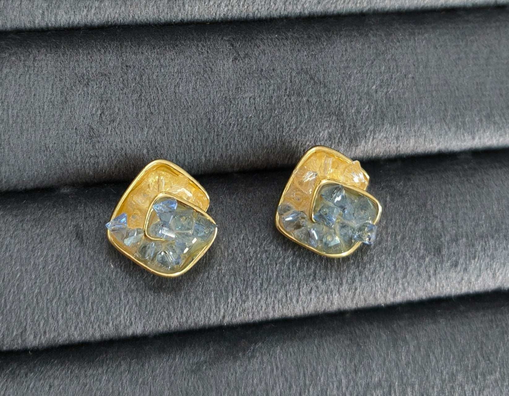 Anitarnish Spiral Shaped Blue Golden Crystals Enamel Stud Earrings