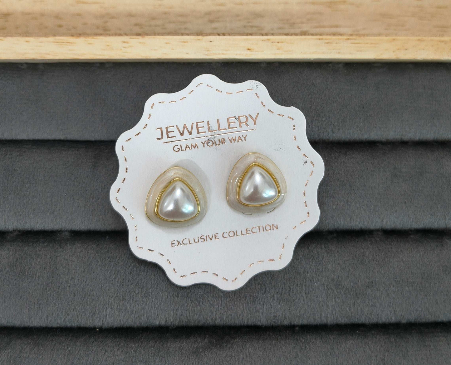 Anitarnish Triangle Shaped Pearl Enamel Stud Earrings