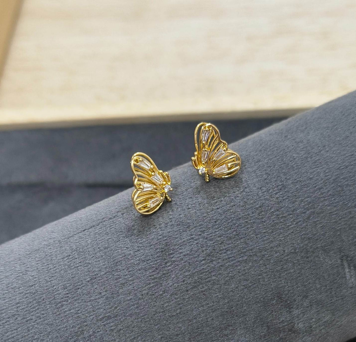 Anitarnish Earring Mini Butterfly Stud 18K Gold Plated