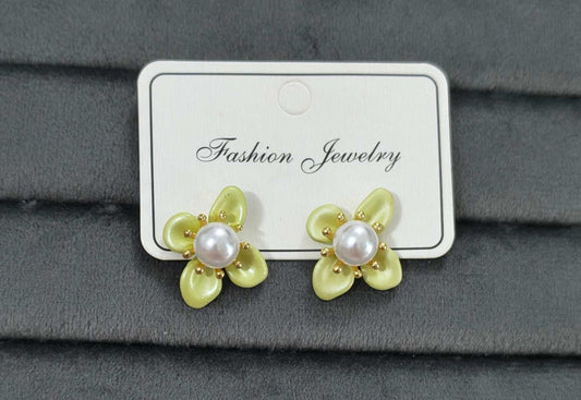 Anitarnish Green Pearl Flower Stud Earrings