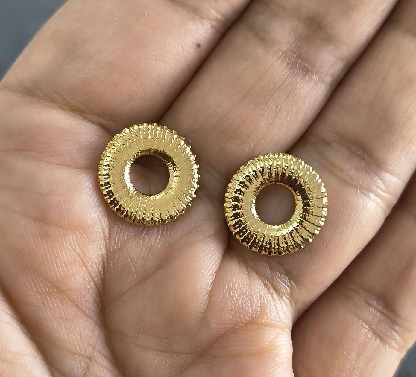 Anti Tarnish Dainty Disc Stud Earrings 18K Gold Plated