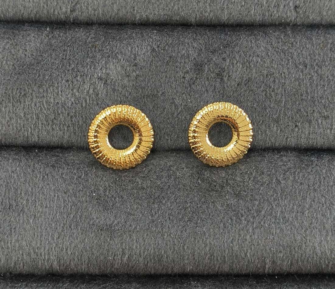 Anti Tarnish Dainty Disc Stud Earrings 18K Gold Plated