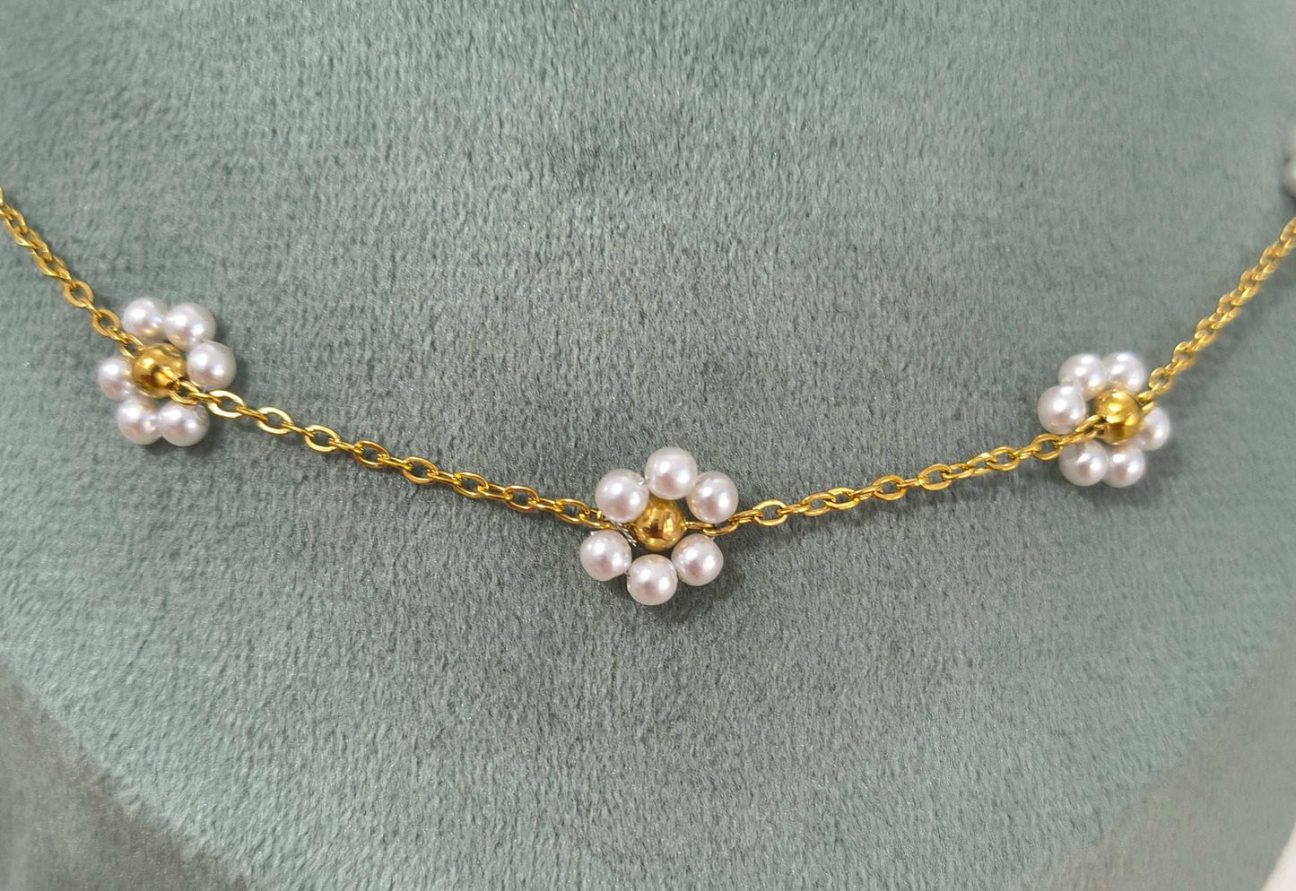 Anti Tarnish Daisy Pearl Necklace 18K Gold Plated